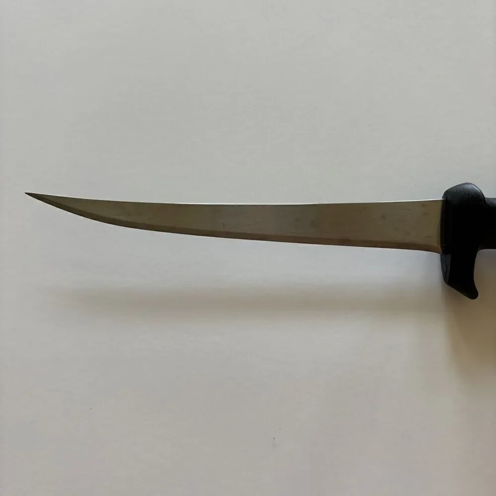 Rapala Deluxe Falcon‎ Fillet Knife BP134SH Black Stainless 6” fillet blade.
